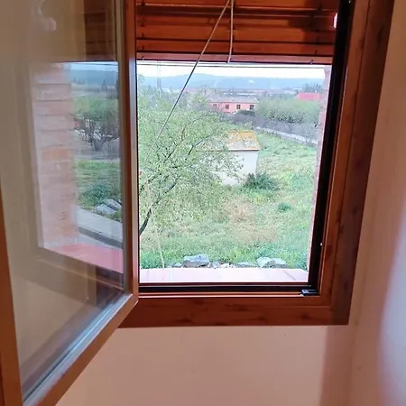 Familiar Con Chimenea - Alt Emporda *