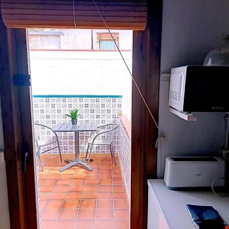 Familiar Con Chimenea - Alt Emporda Apartman